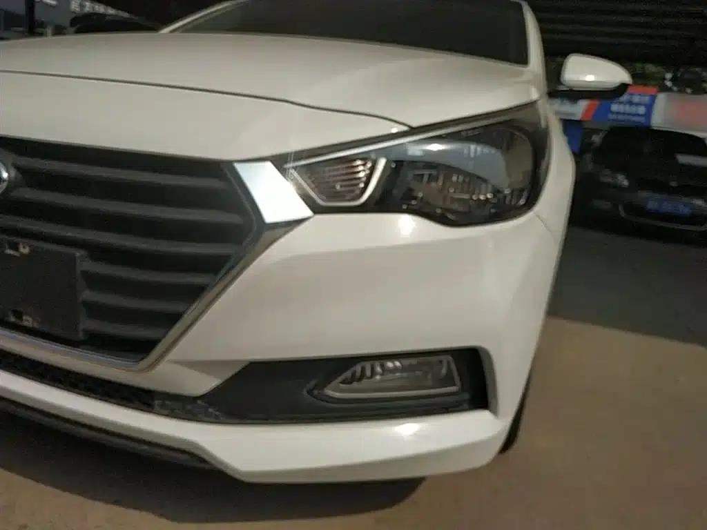 2016 Hyundai Verna 1.4L Automatic GLS (Cool Edition) — миниатюра 24
