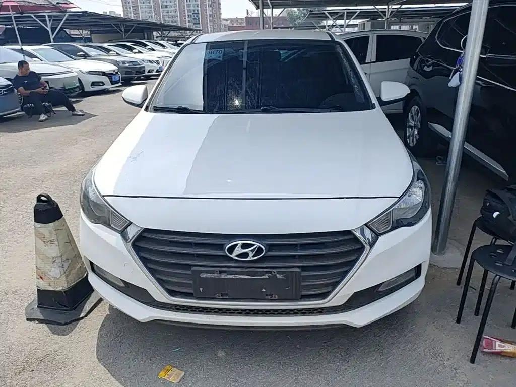 2016 Hyundai Verna 1.4L Manual GLS Cool Edition — миниатюра 3
