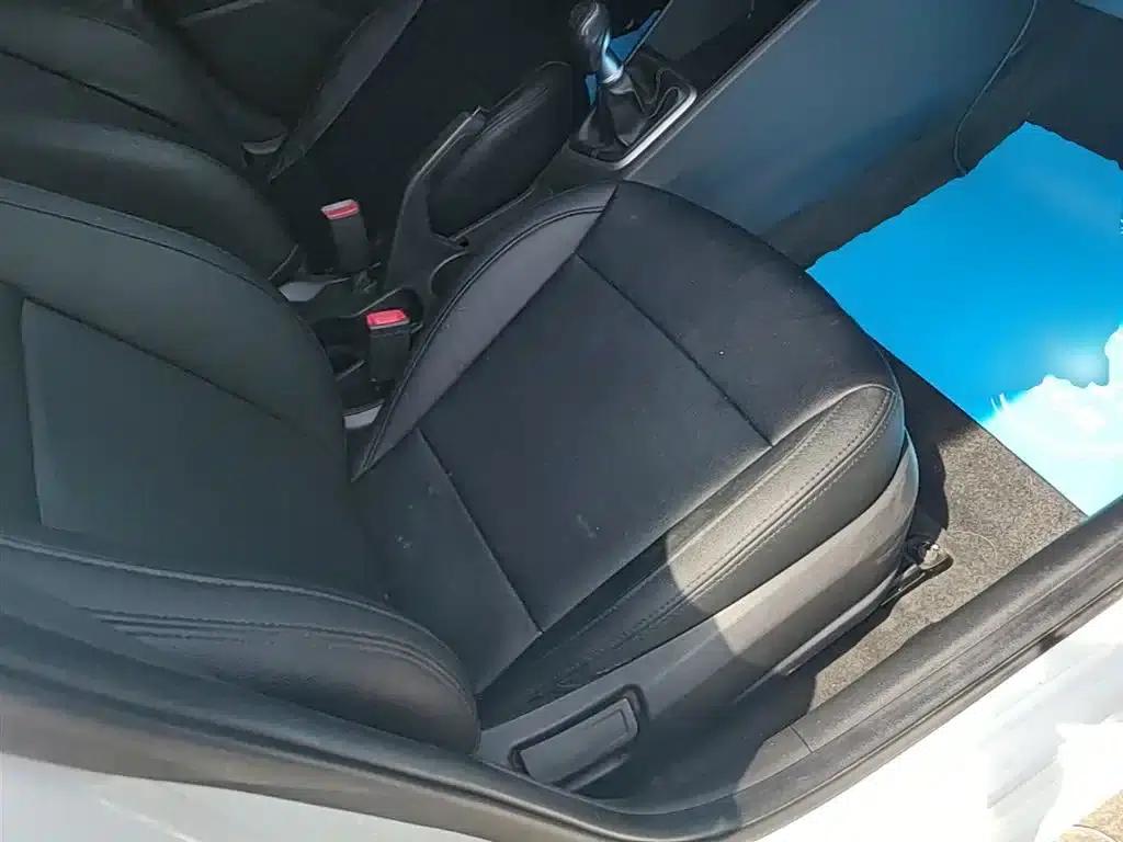 2016 Hyundai Verna 1.4L Manual GLS Cool Edition — миниатюра 25
