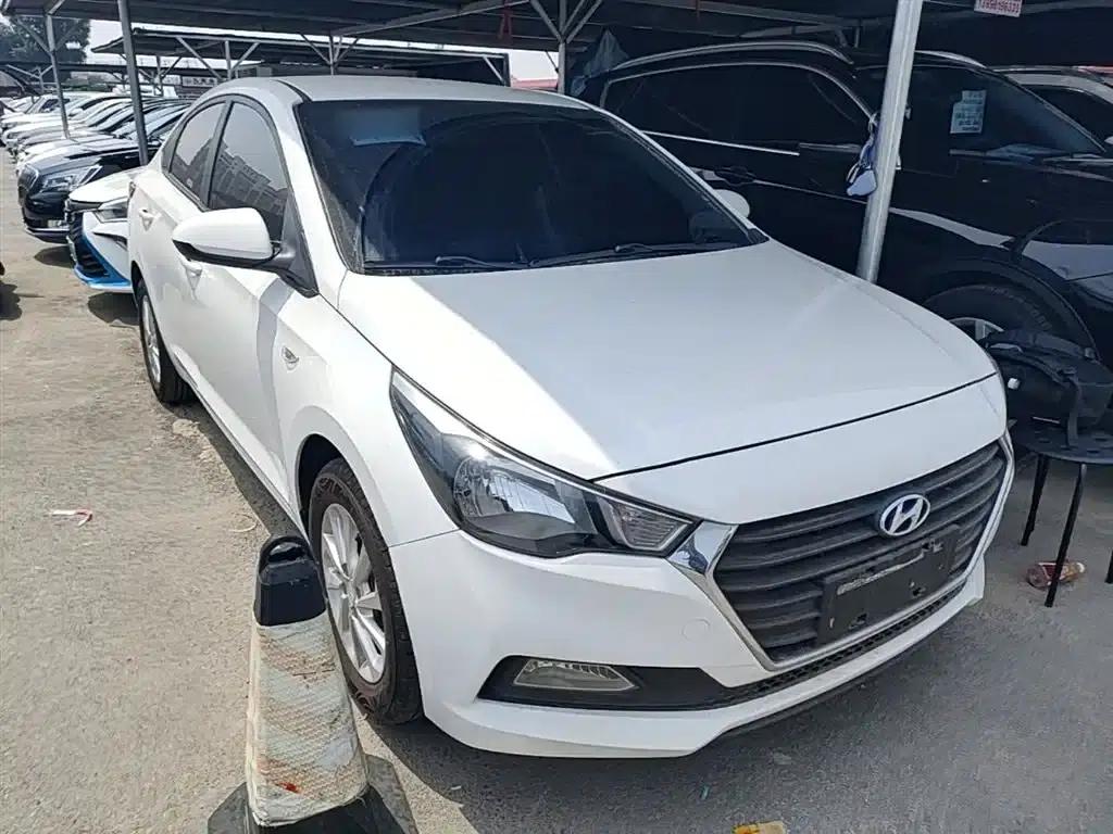 2016 Hyundai Verna 1.4L Manual GLS Cool Edition — миниатюра 4