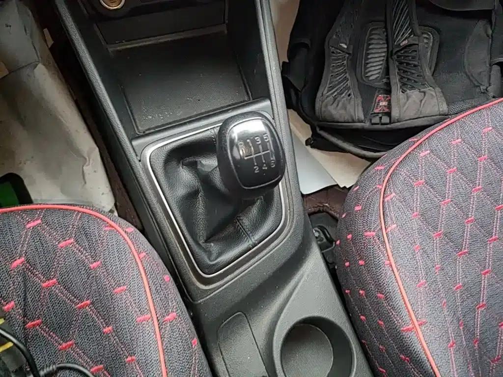 2016 Hyundai Verna 1.4L Manual GLS Cool Edition — миниатюра 14