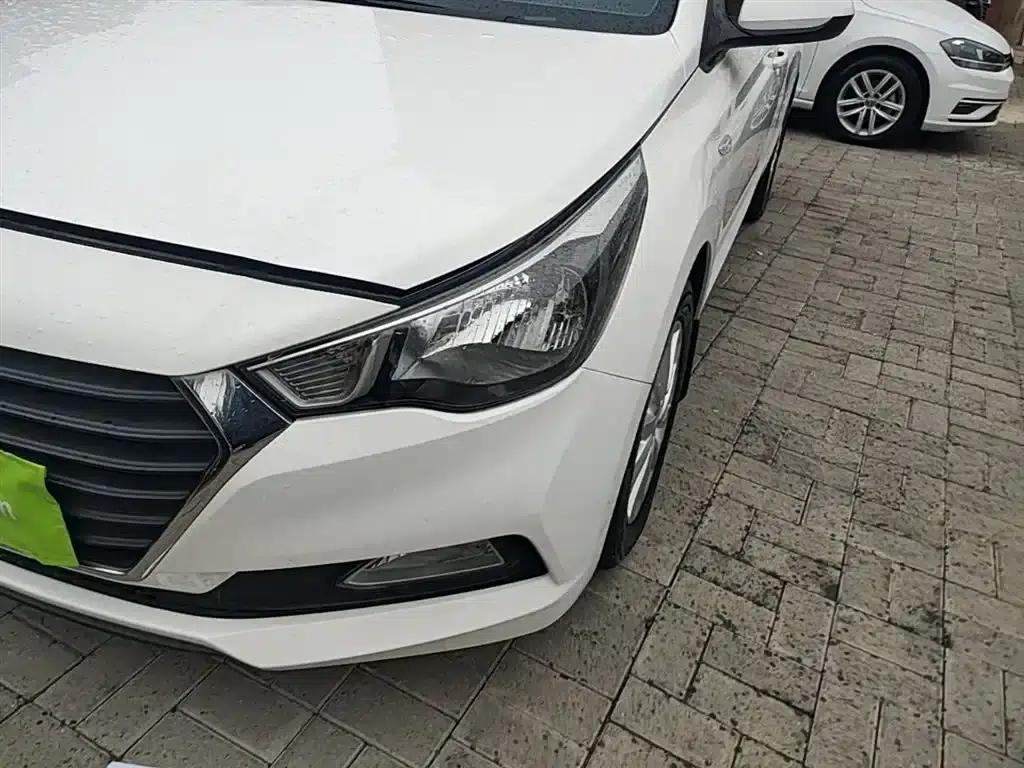 2016 Hyundai Verna 1.4L Manual GLS Cool Edition — миниатюра 24