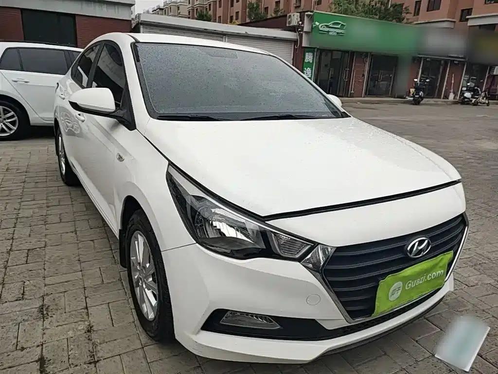2016 Hyundai Verna 1.4L Manual GLS Cool Edition — миниатюра 4