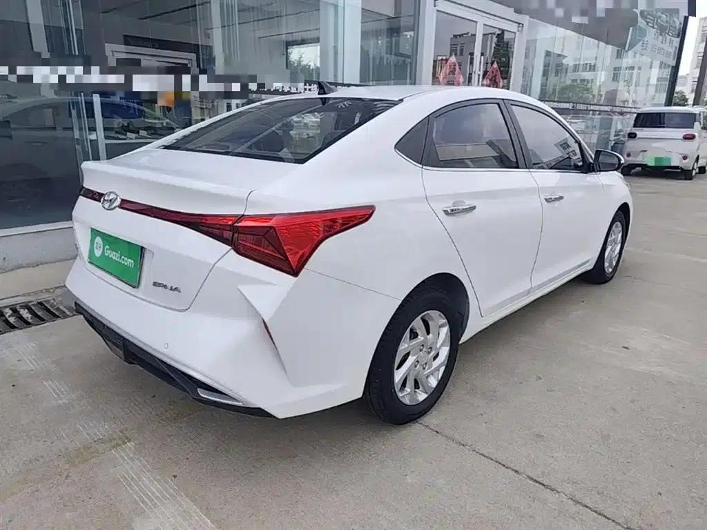 2020 Hyundai Verna 1.4L Manual GLS Cool Edition — миниатюра 7