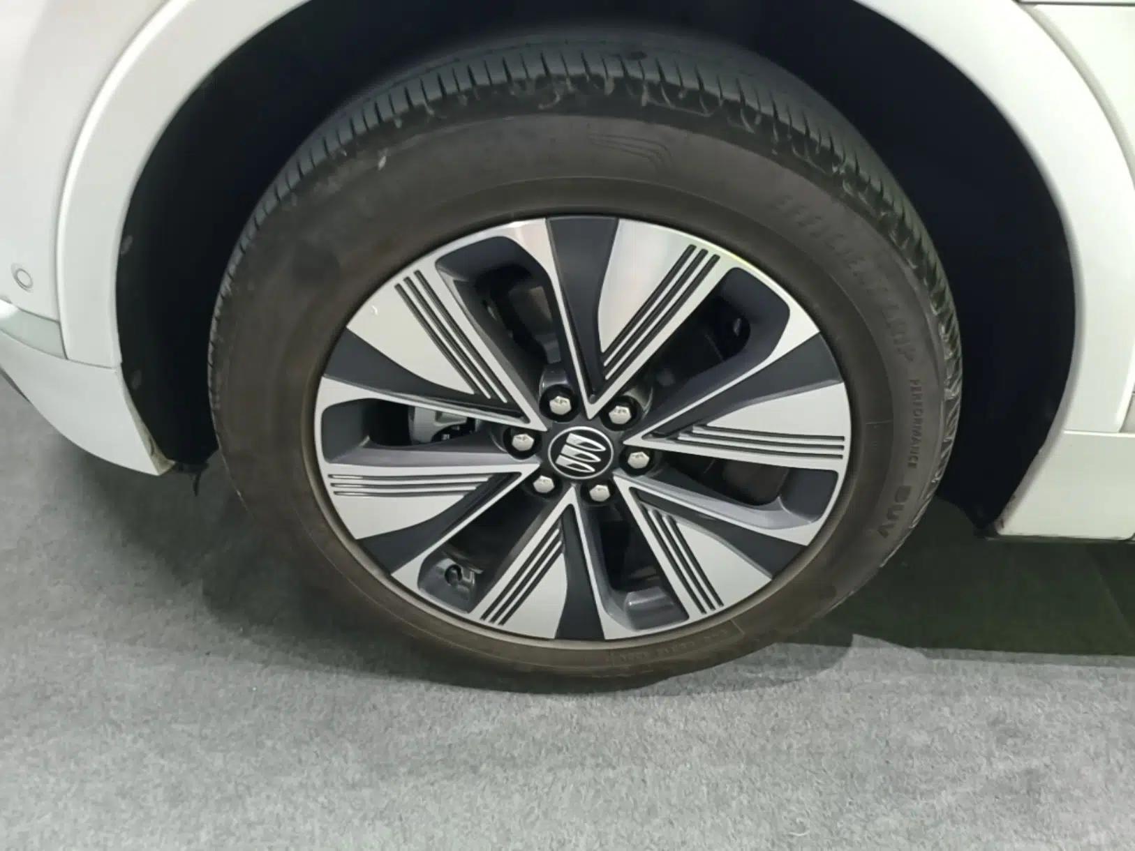 Buick E5 2025 Model 620KM Prestige Edition — миниатюра 9