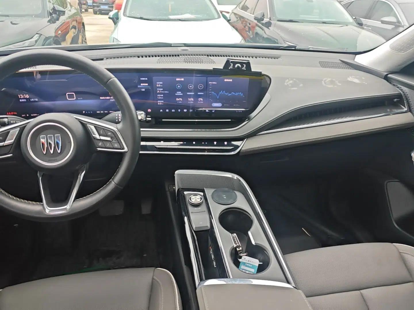 Buick E5 2023 Zhenxiang Standard Range Edition — миниатюра 15