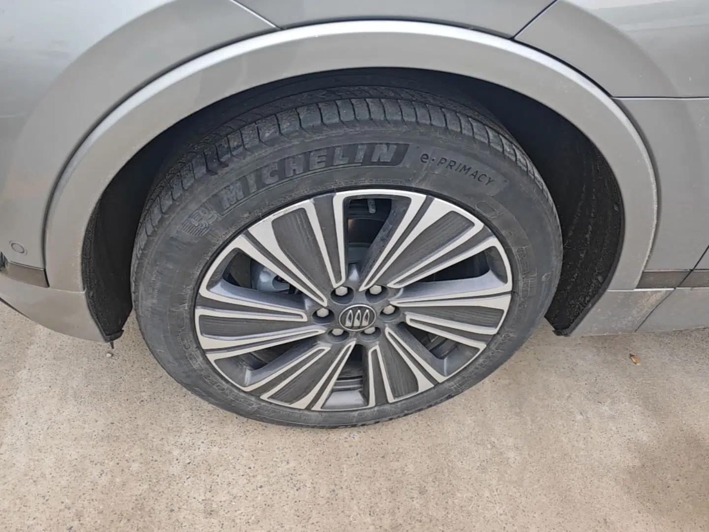 Buick E5 2023 Zhenxiang Standard Range Edition — миниатюра 9