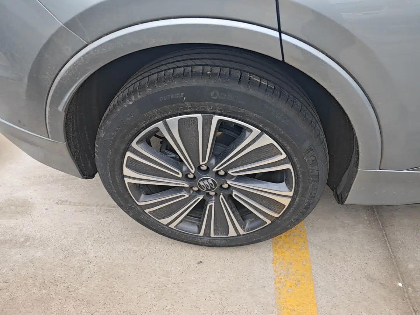 Buick E5 2023 Zhenxiang Standard Range Edition — миниатюра 10