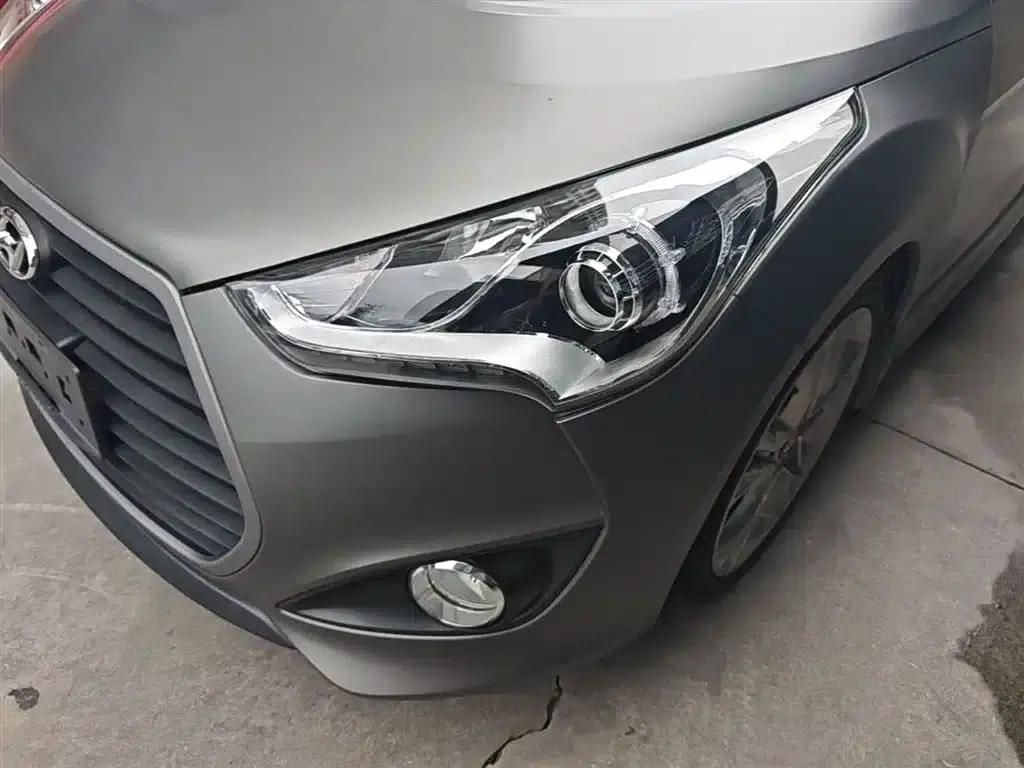 2015 Veloster 1.6T Automatic Luxury Edition — миниатюра 24