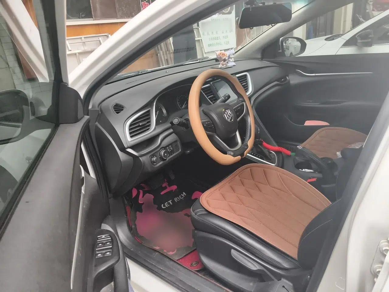 Buick Excelle GX 2018 18T Automatic Elite Model — миниатюра 17
