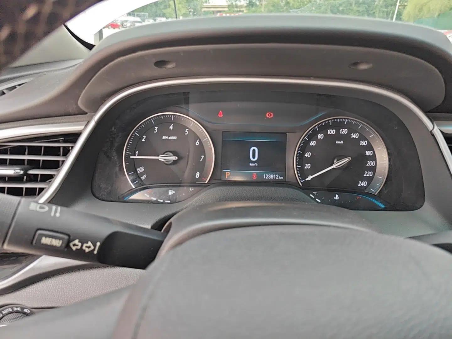 Buick Excelle GX 2018 18T Automatic Elite Model — миниатюра 14