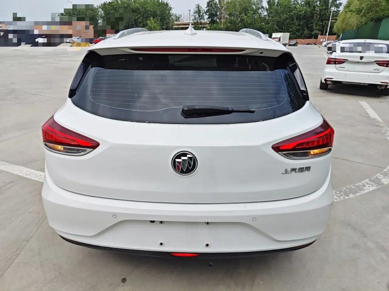 Buick Excelle GX 2018 18T Automatic Elite Model — миниатюра 3