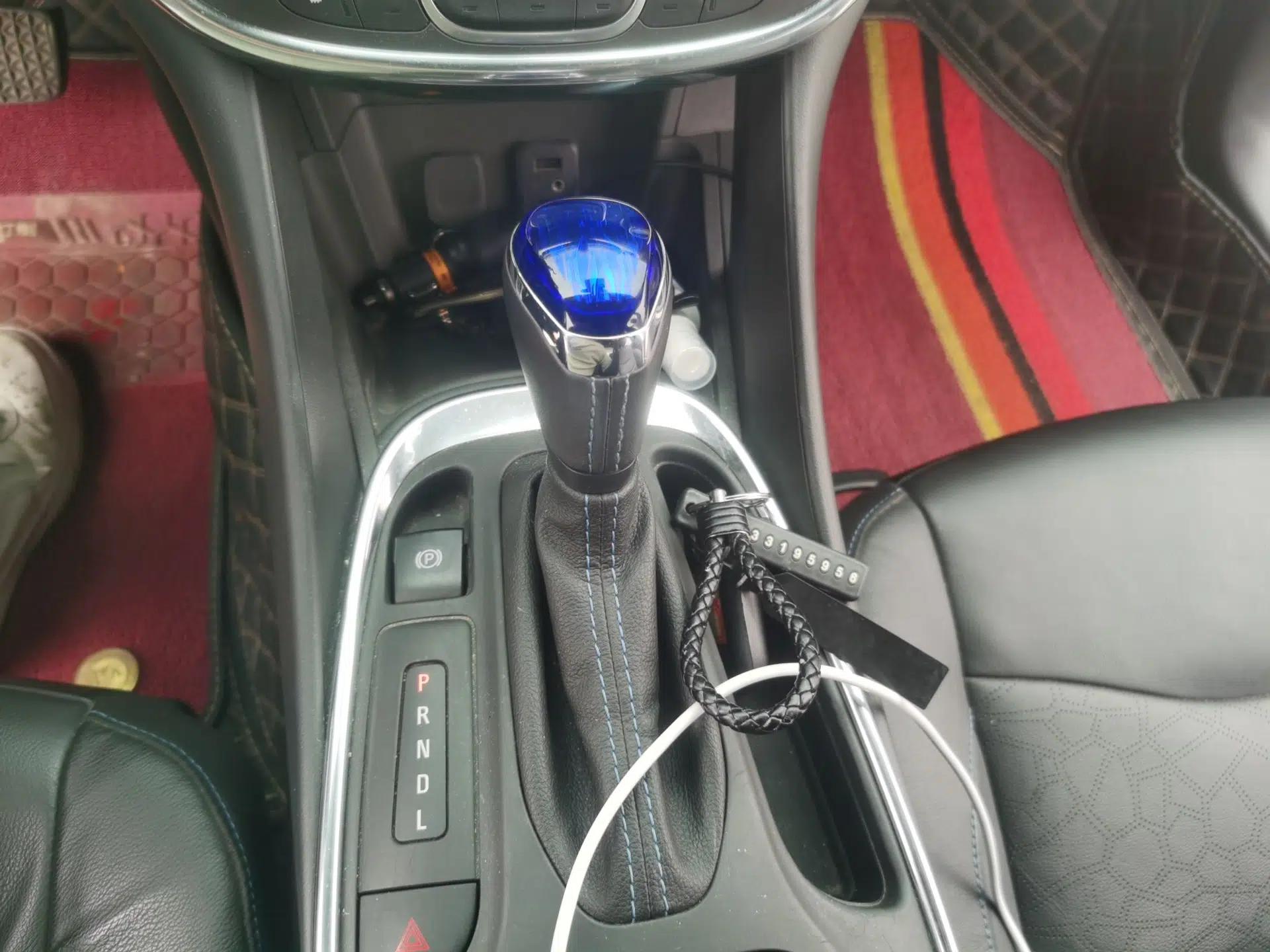 Buick VELITE 5 2017 Urban Extended-Range Model — миниатюра 15