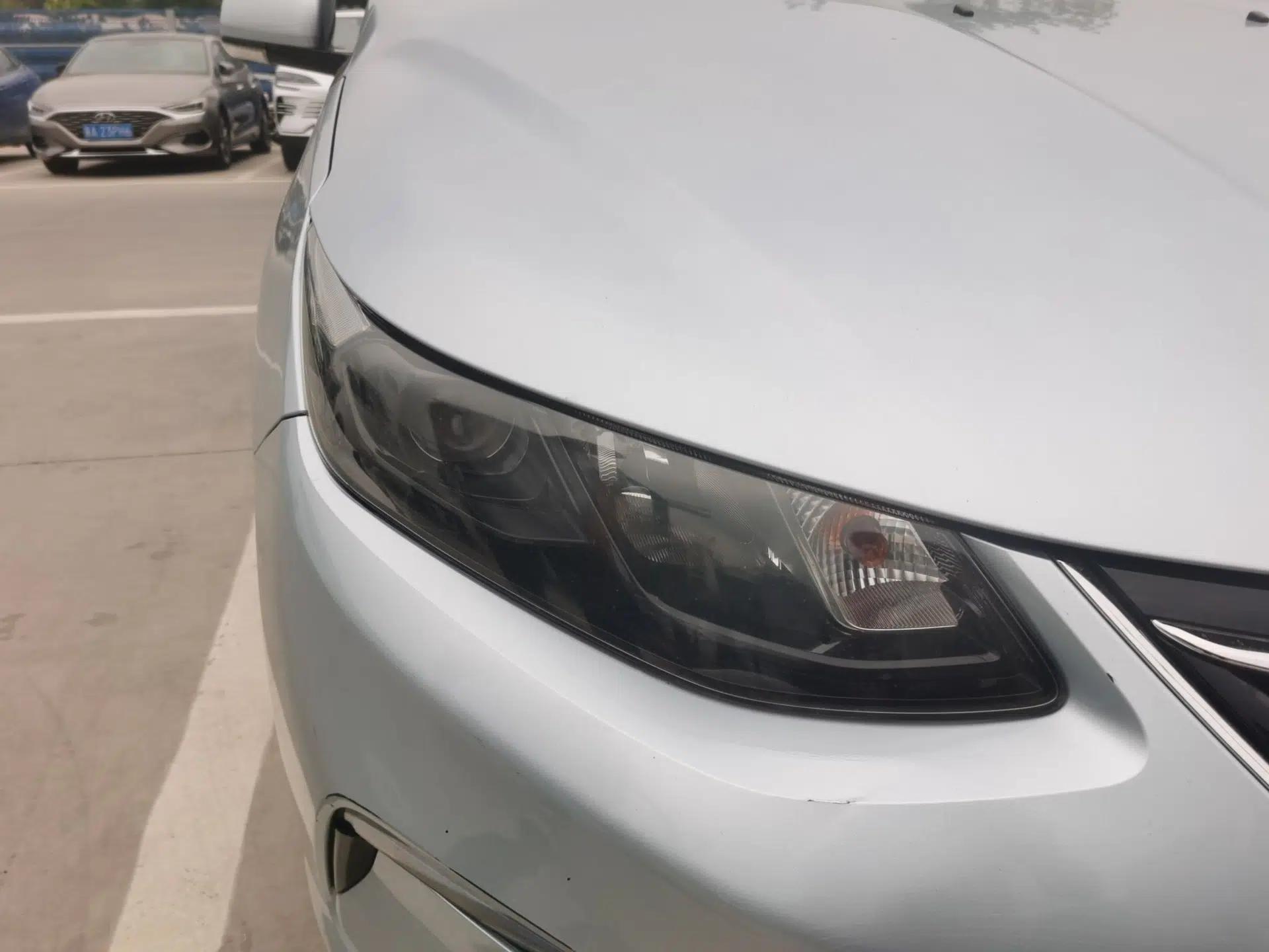 Buick VELITE 5 2017 Urban Extended-Range Model — миниатюра 7