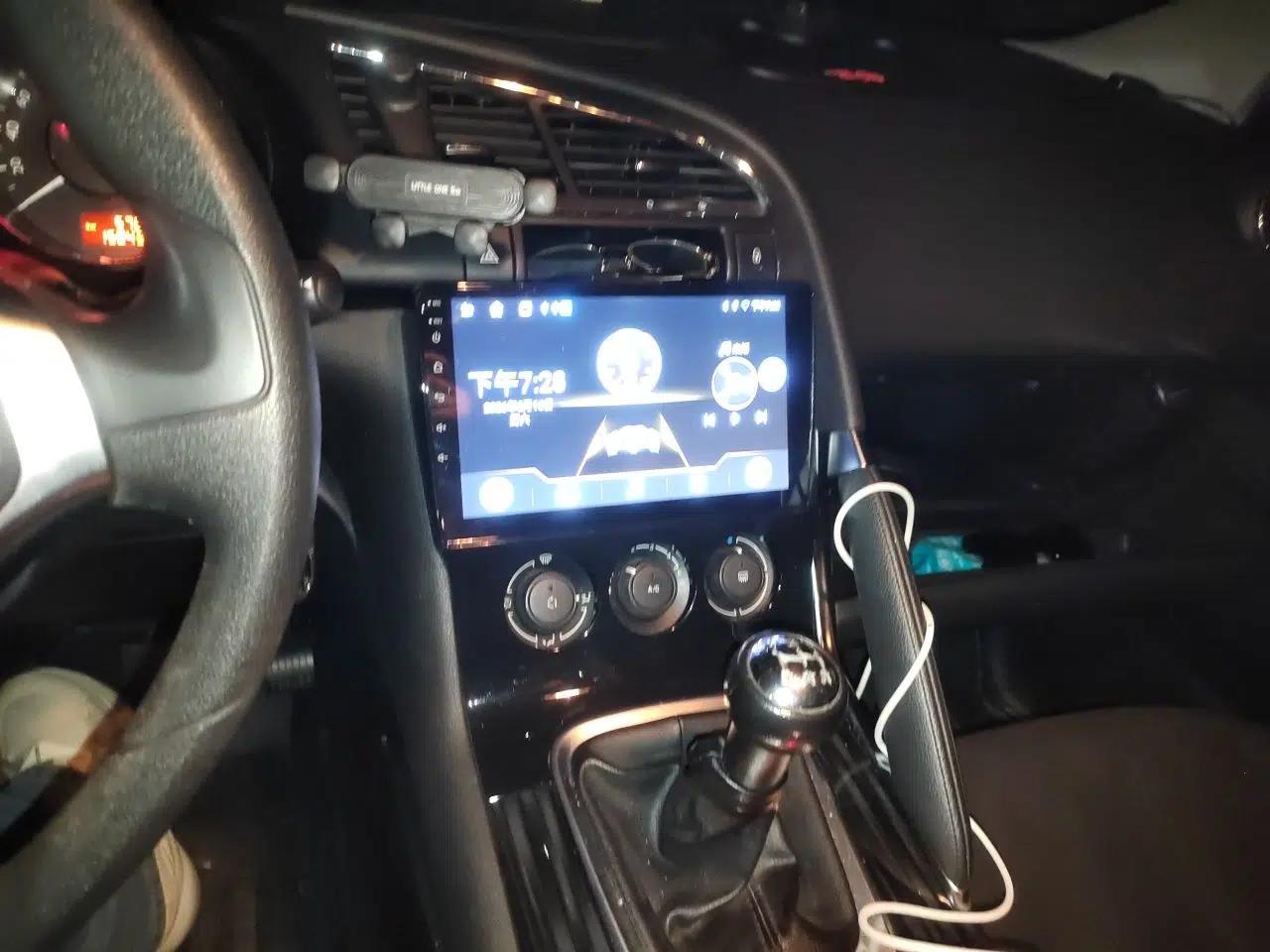 Peugeot 3008 2015 2.0L Manual Classic Edition — миниатюра 14