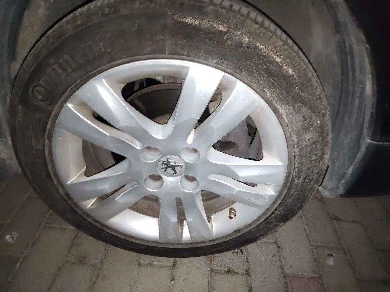 Peugeot 3008 2015 2.0L Manual Classic Edition — миниатюра 8