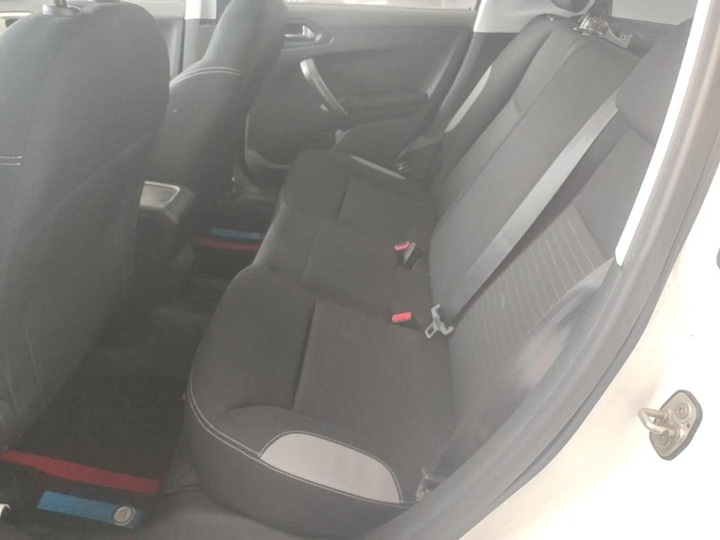 Peugeot 2008 2014 1.6L Automatic Trend Edition — миниатюра 20