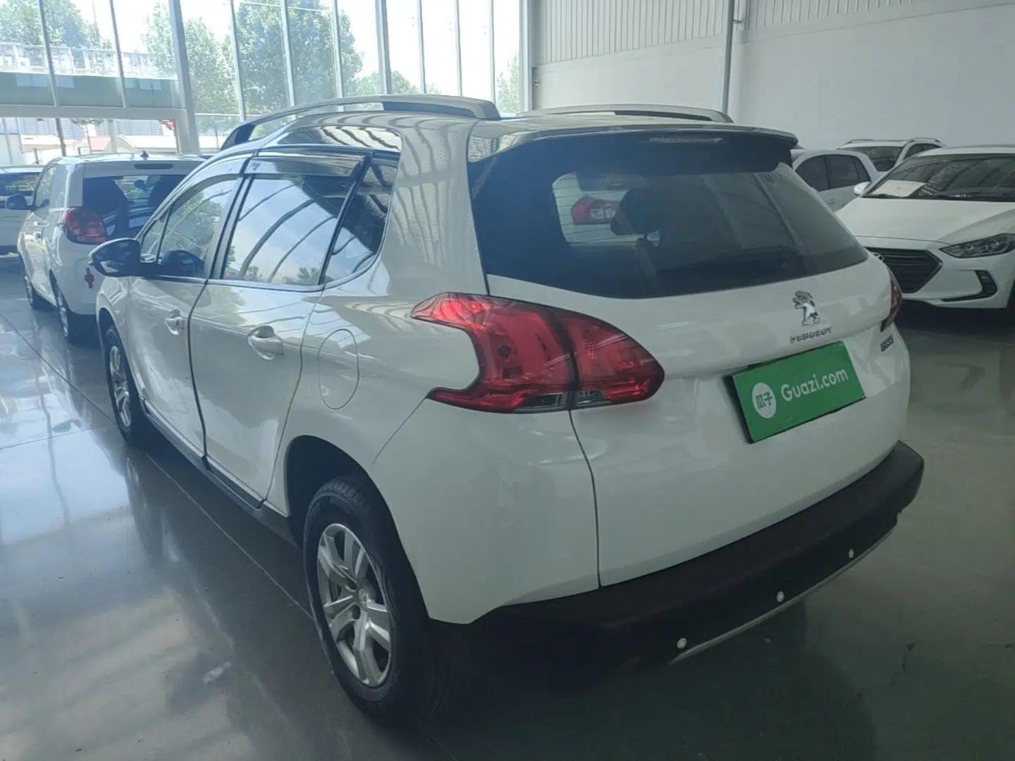 Peugeot 2008 2014 1.6L Automatic Trend Edition — миниатюра 4