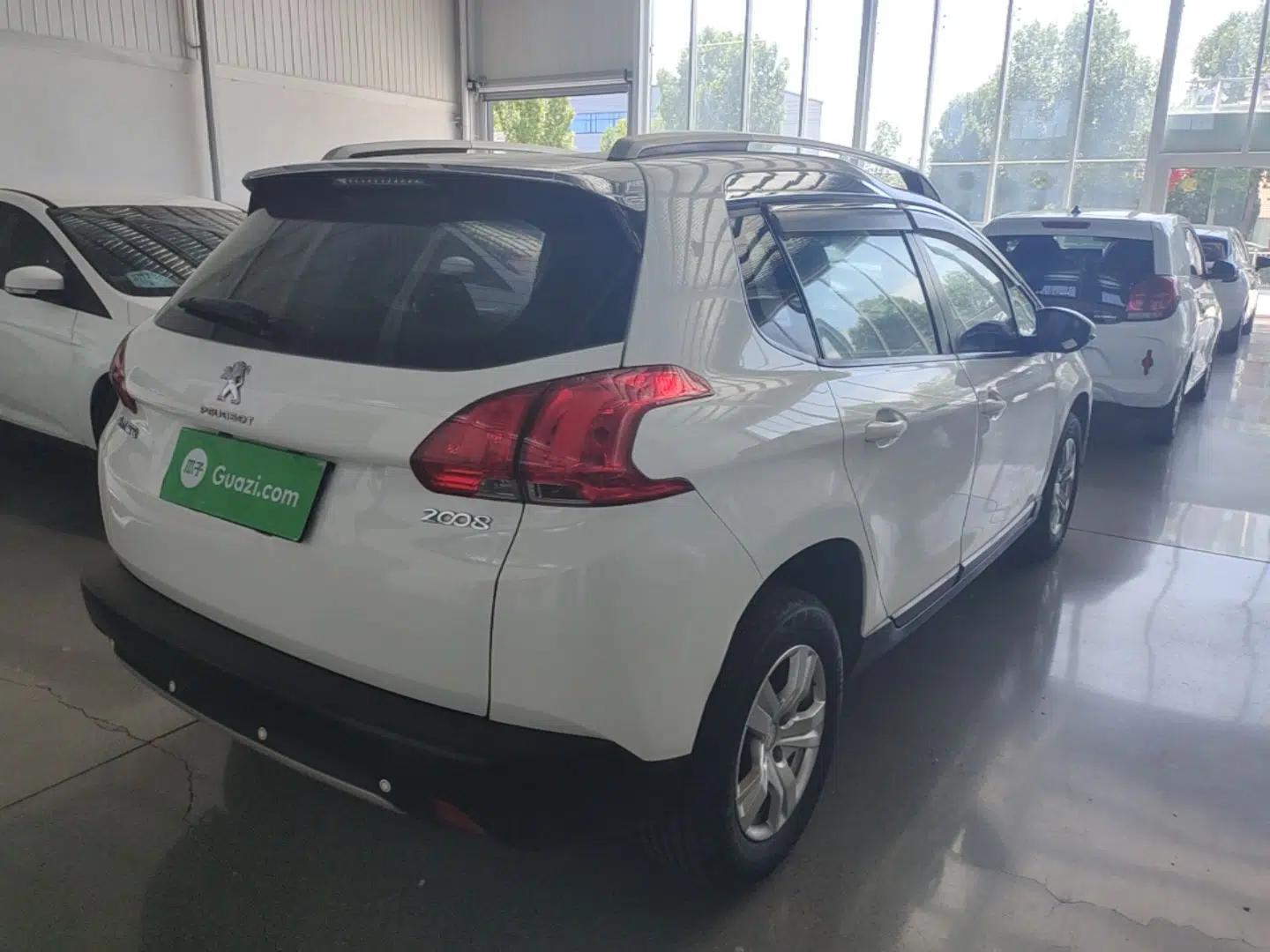 Peugeot 2008 2014 1.6L Automatic Trend Edition — миниатюра 6