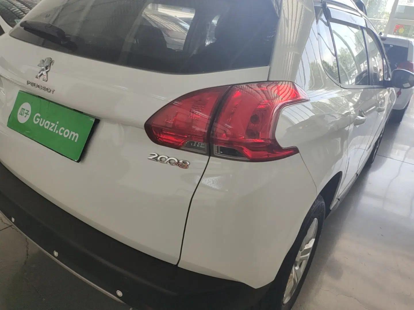 Peugeot 2008 2014 1.6L Automatic Trend Edition — миниатюра 7
