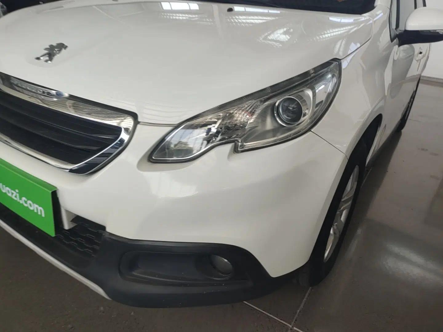 Peugeot 2008 2014 1.6L Automatic Trend Edition — миниатюра 9