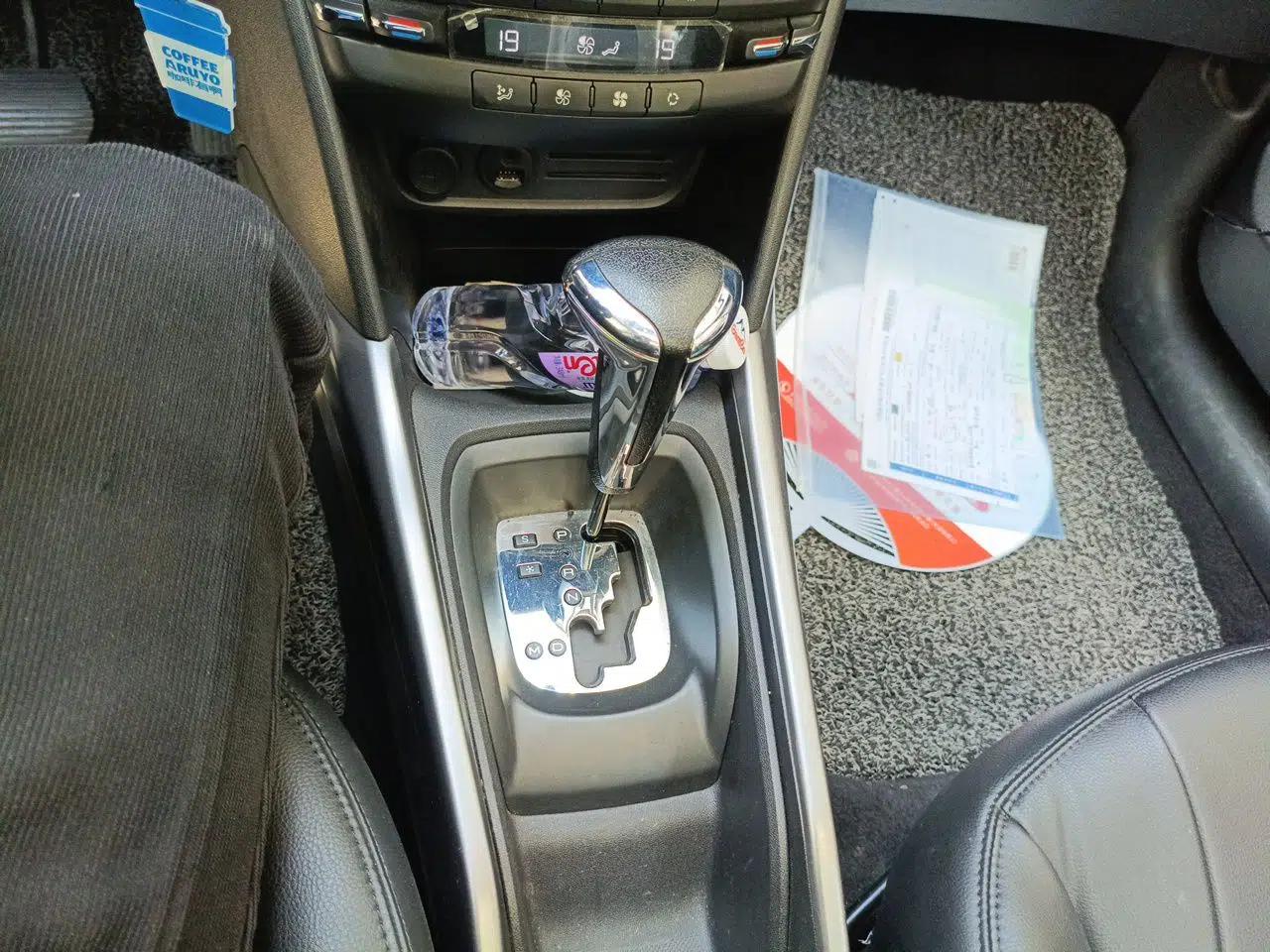 Peugeot 2008 2014 1.6L Automatic Fashion Edition — миниатюра 15