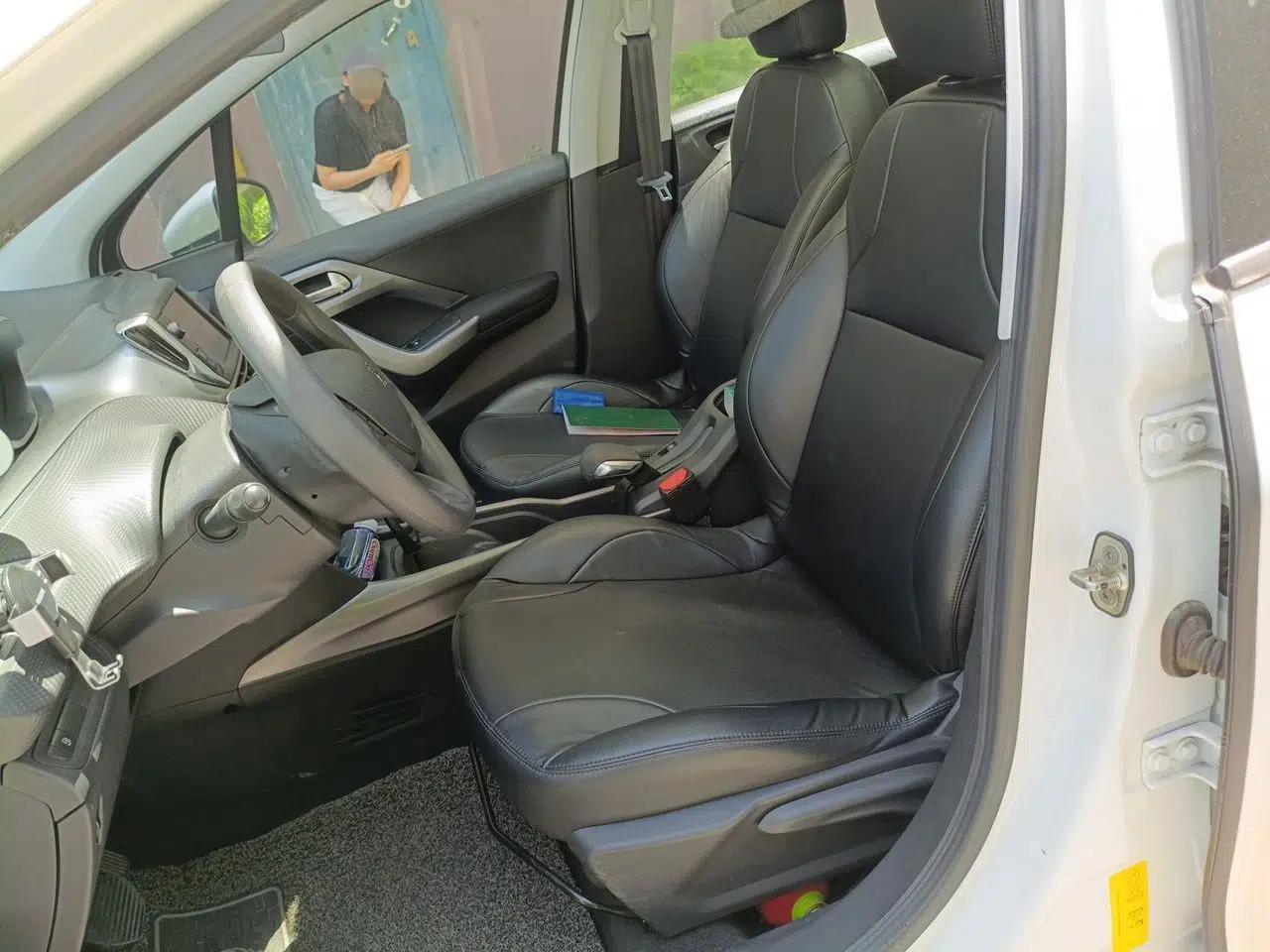 Peugeot 2008 2014 1.6L Automatic Fashion Edition — миниатюра 16