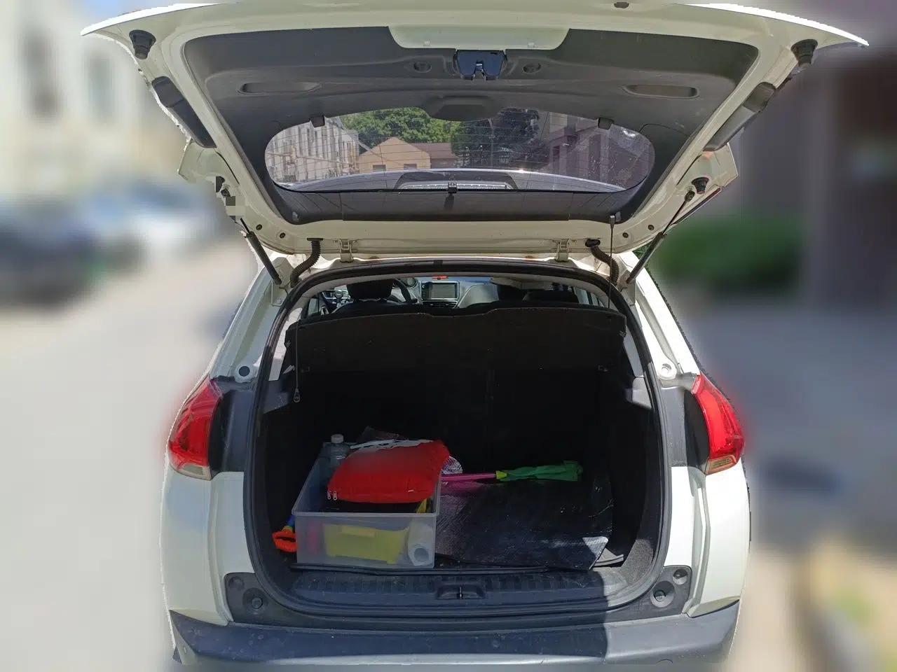 Peugeot 2008 2014 1.6L Automatic Fashion Edition — миниатюра 20