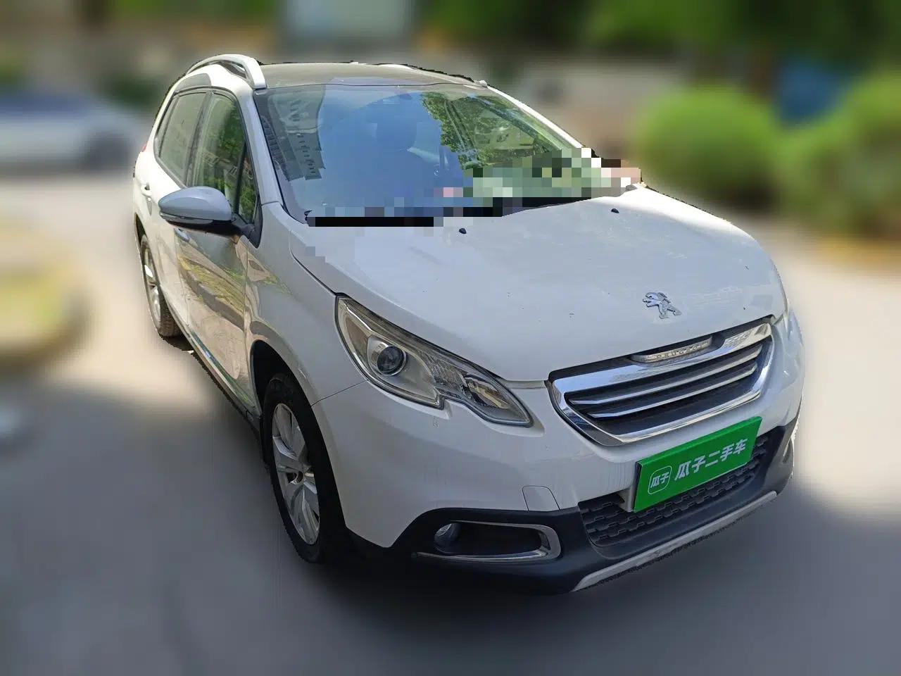 Peugeot 2008 2014 1.6L Automatic Fashion Edition — миниатюра 3