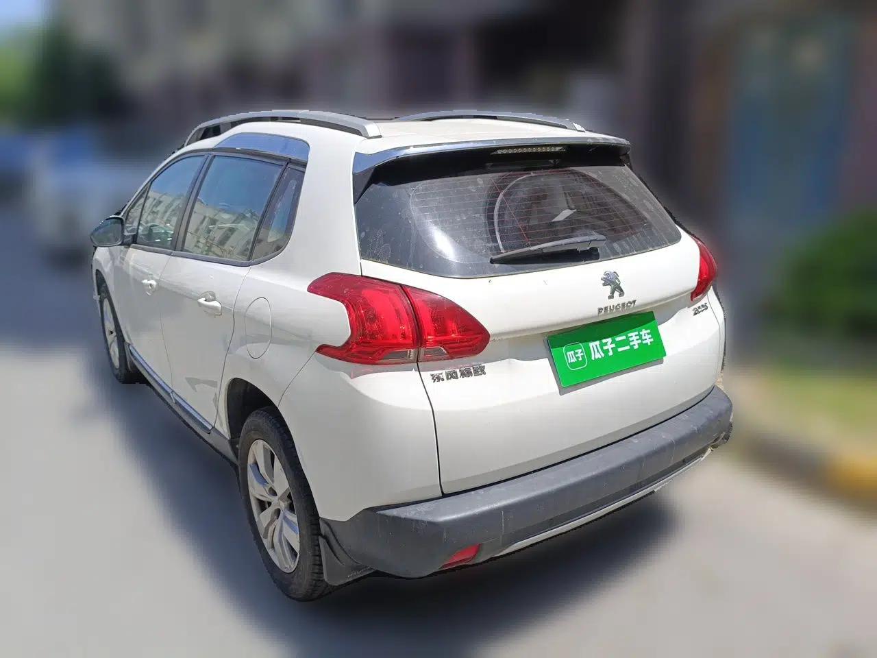 Peugeot 2008 2014 1.6L Automatic Fashion Edition — миниатюра 4