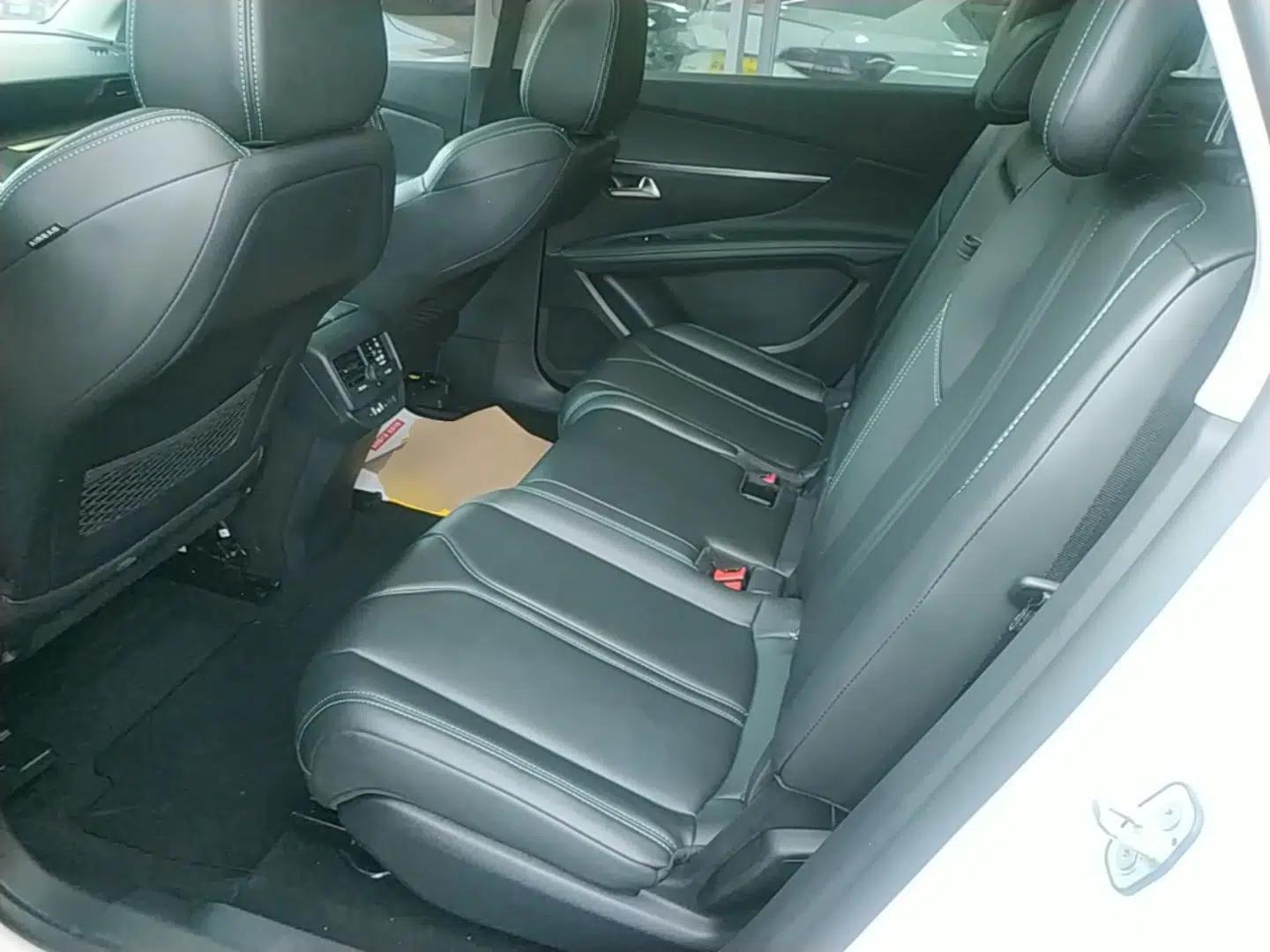 Peugeot 5008 2021 360THP 5-Seater Strength Edition — миниатюра 19