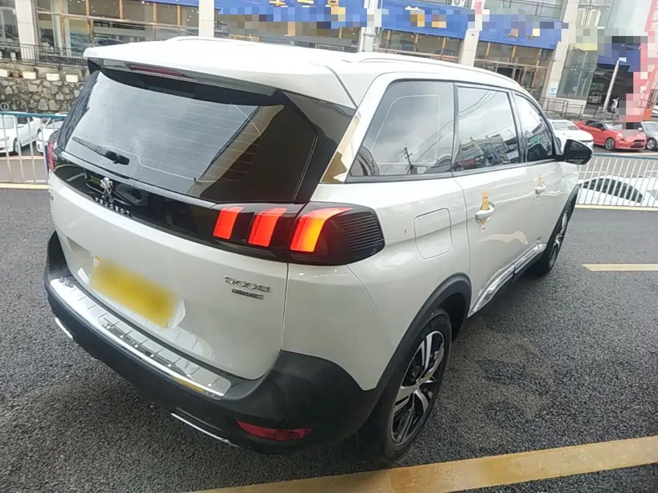 Peugeot 5008 2021 360THP 5-Seater Strength Edition — миниатюра 4