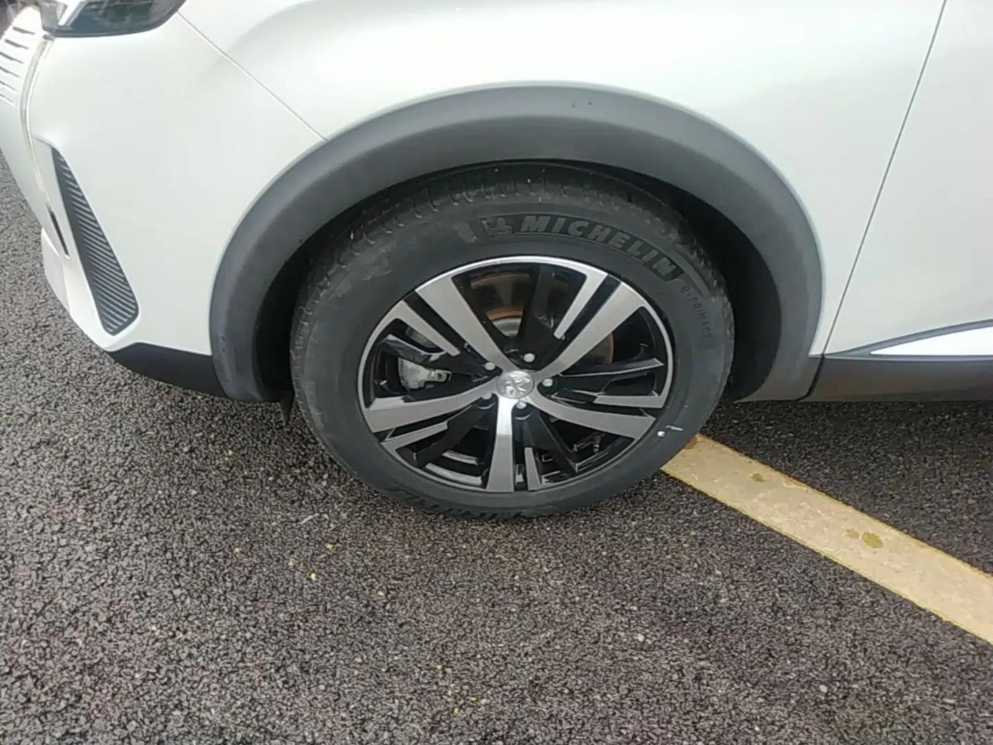 Peugeot 5008 2021 360THP 5-Seater Strength Edition — миниатюра 9