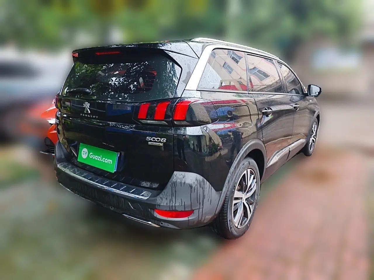 Peugeot 5008 2017 380THP 5-Seater Elite Edition — миниатюра 6