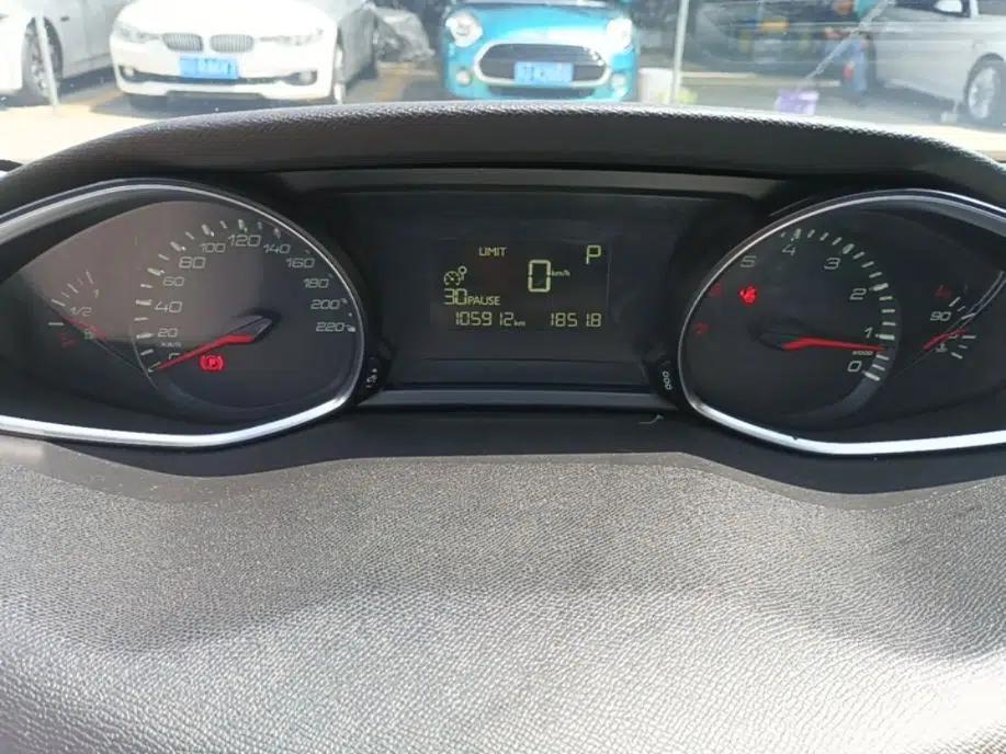 Peugeot 308S 2015 1.6T Automatic Jingchi Edition — миниатюра 14