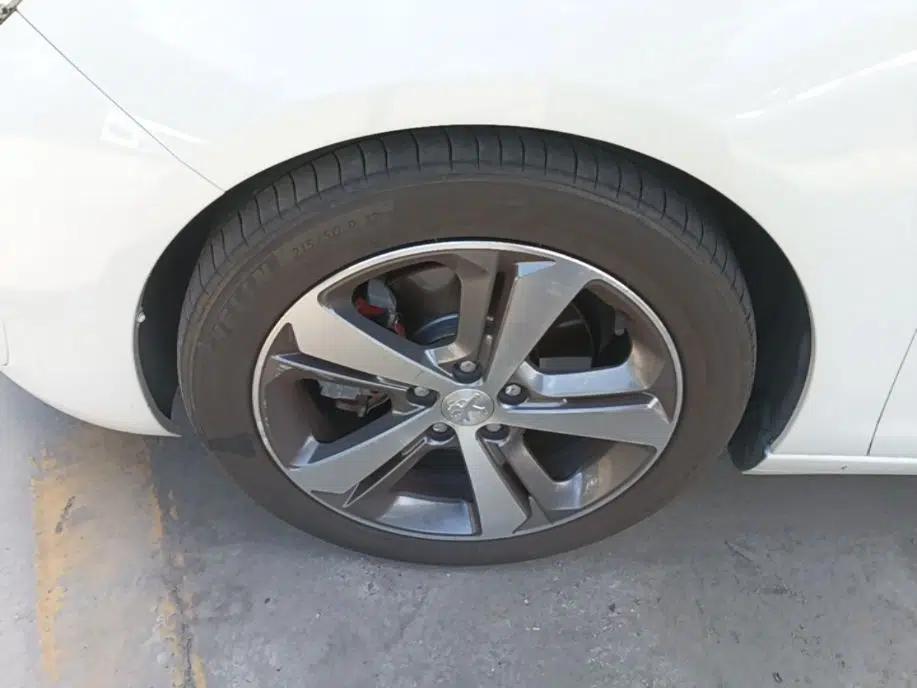 Peugeot 308S 2015 1.6T Automatic Jingchi Edition — миниатюра 9