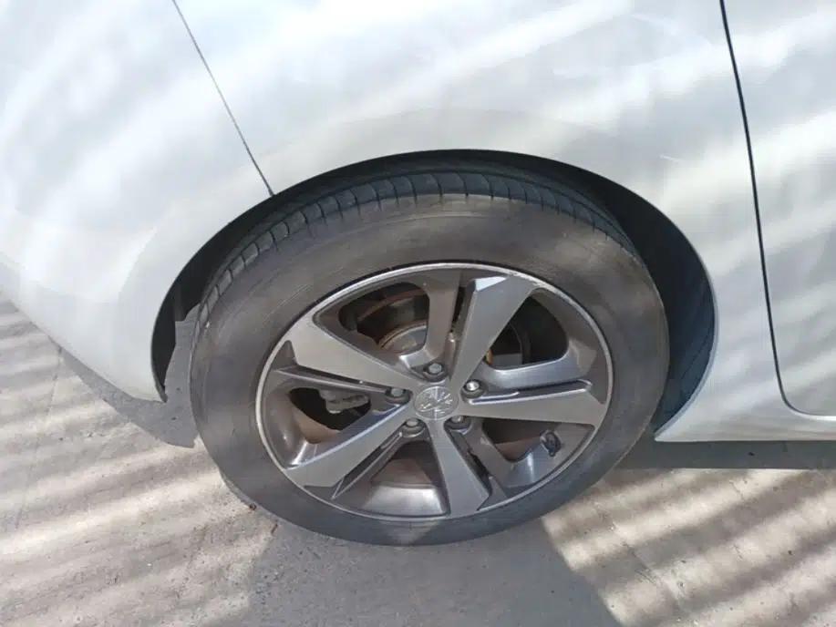 Peugeot 308S 2015 1.6T Automatic Jingchi Edition — миниатюра 10