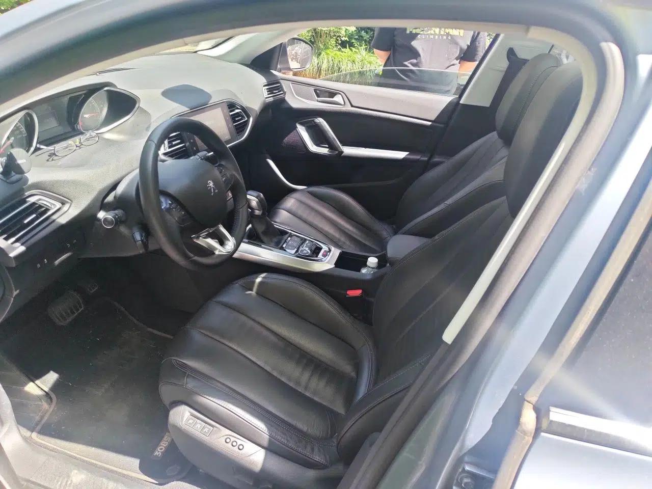 Peugeot 308S 2015 1.6T Automatic Ruichi Edition — миниатюра 16