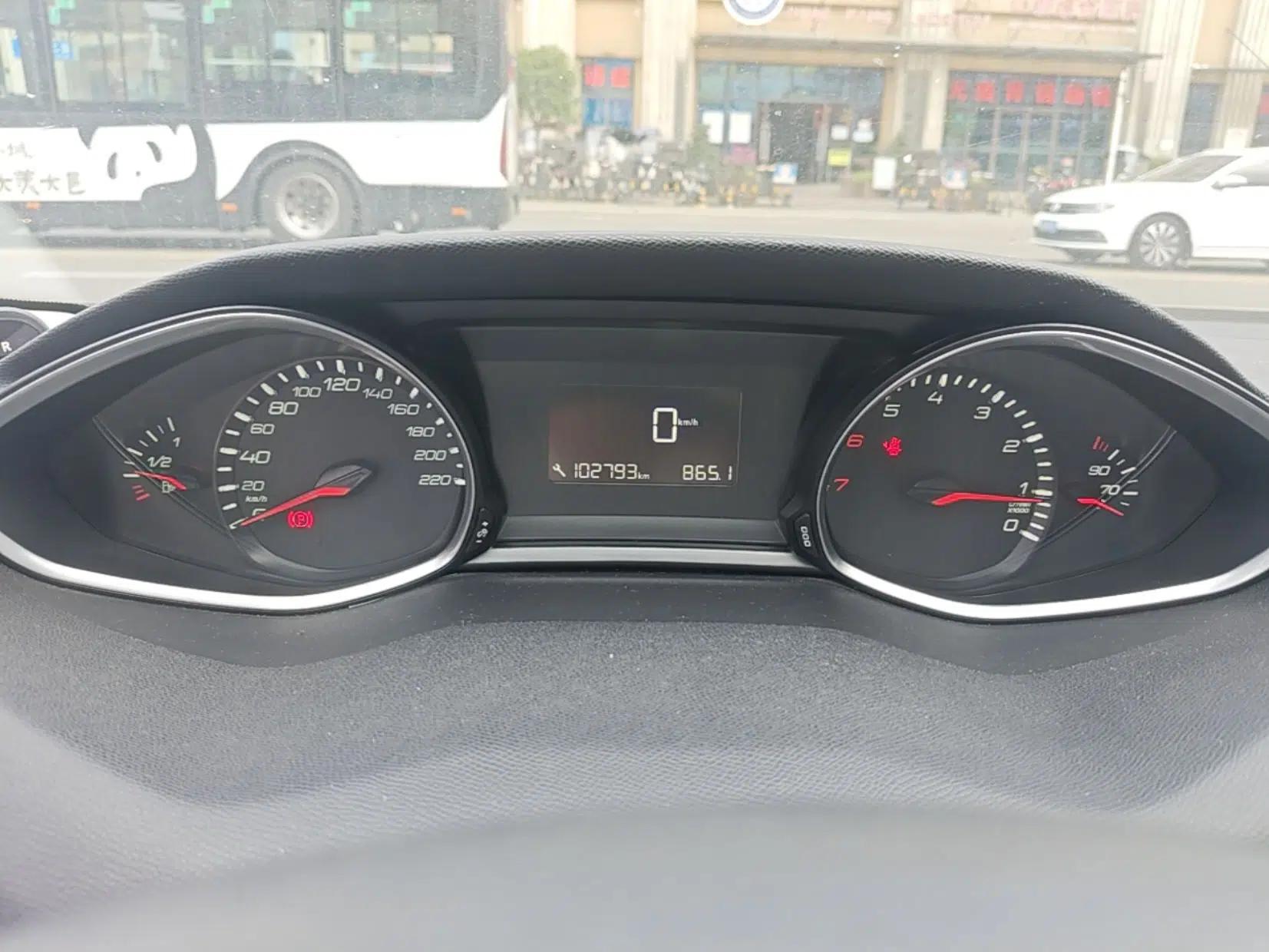 Peugeot 308S 2015 1.6L Manual Shangchi Edition — миниатюра 15