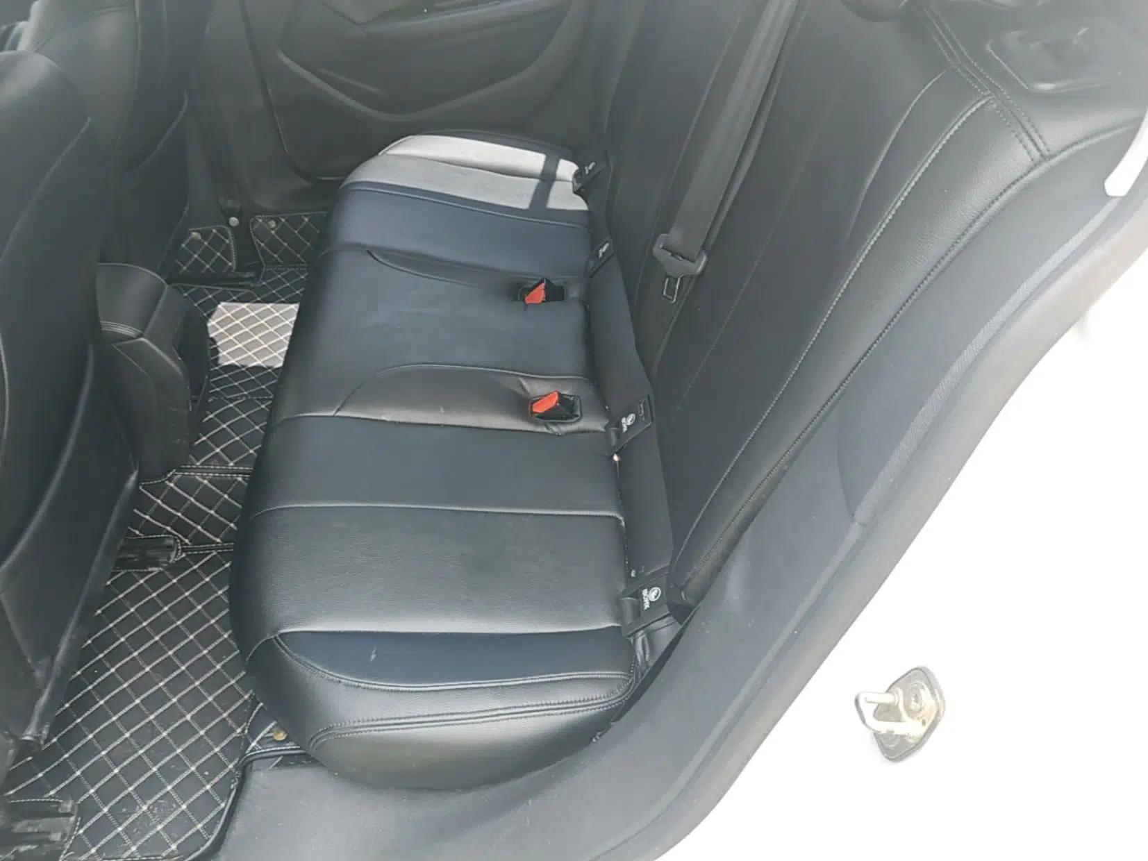 Peugeot 308S 2015 1.6L Manual Shangchi Edition — миниатюра 20