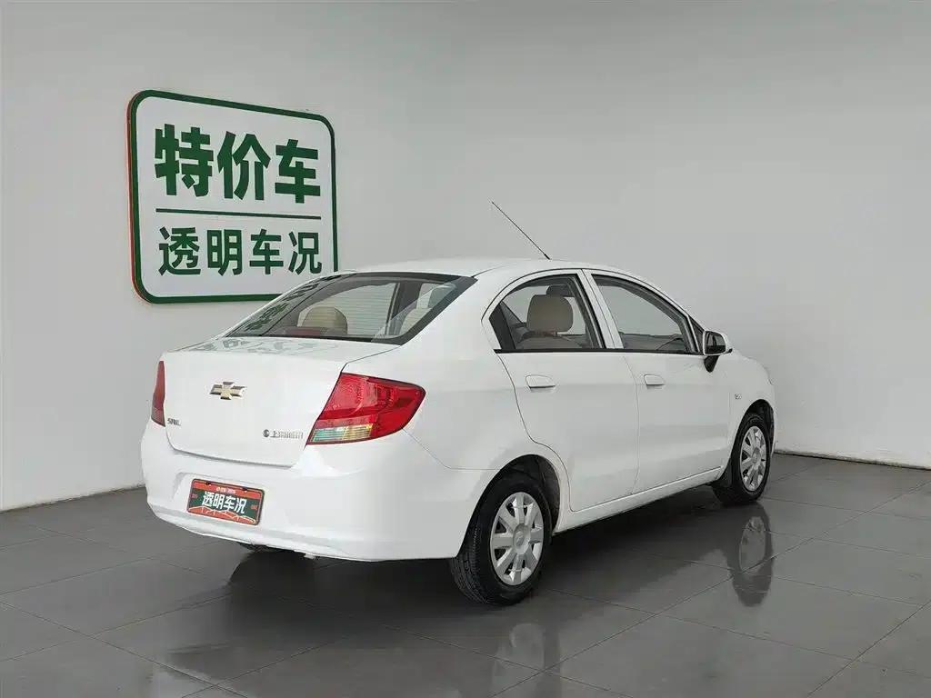 Chevrolet Sail 2013 Sedan 1.4L AMT Premium Edition — миниатюра 2