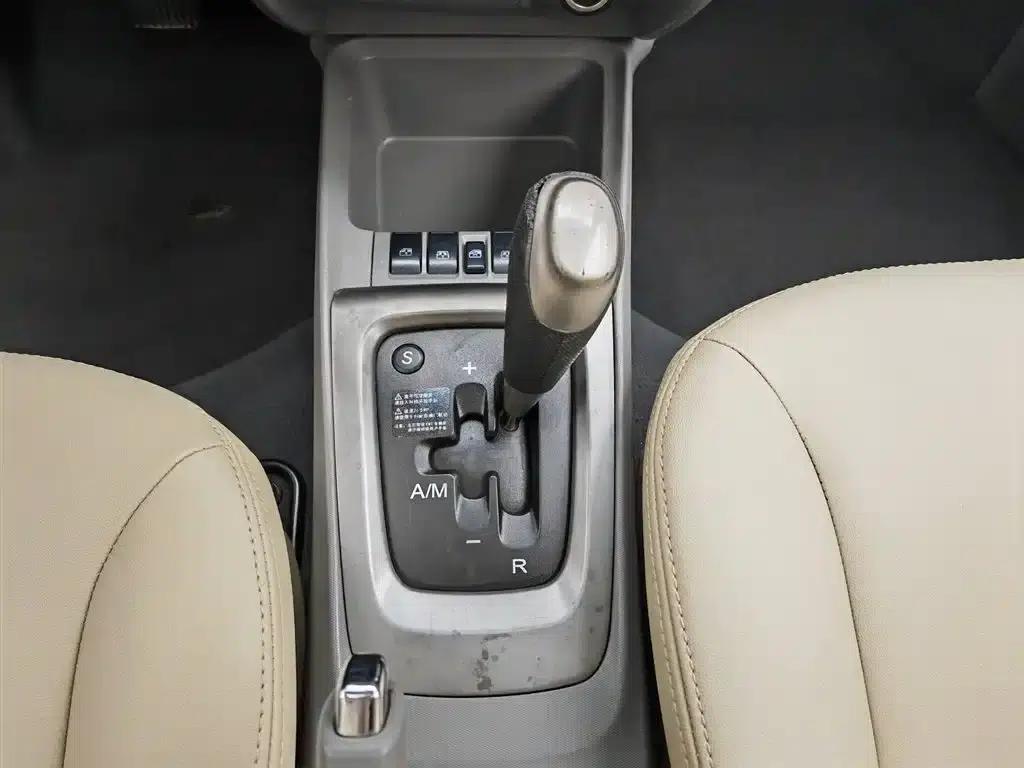 Chevrolet Sail 2013 Sedan 1.4L AMT Premium Edition — миниатюра 13