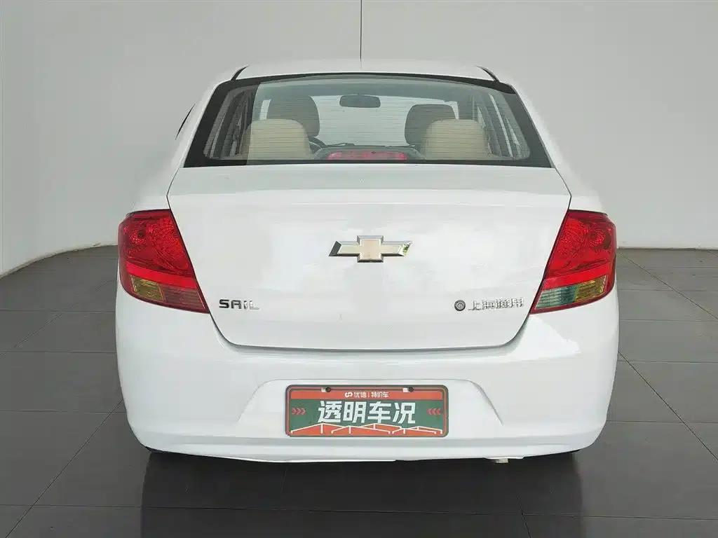 Chevrolet Sail 2013 Sedan 1.4L AMT Premium Edition — миниатюра 4