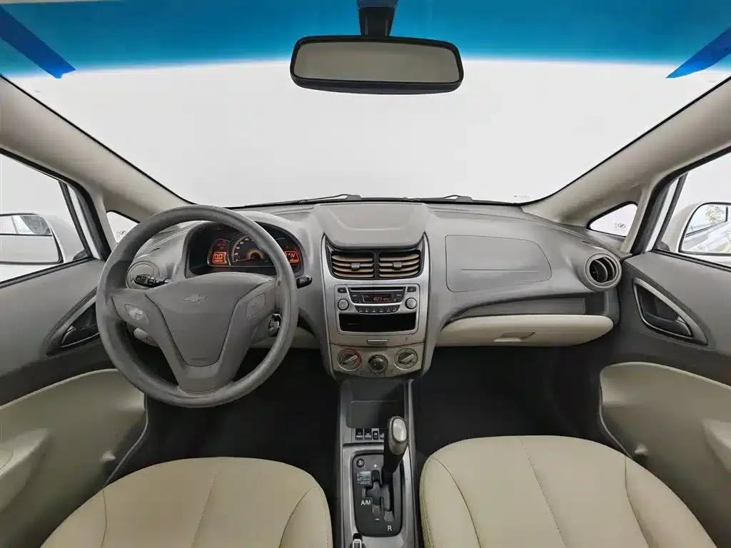 Chevrolet Sail 2013 Sedan 1.4L AMT Premium Edition — миниатюра 5