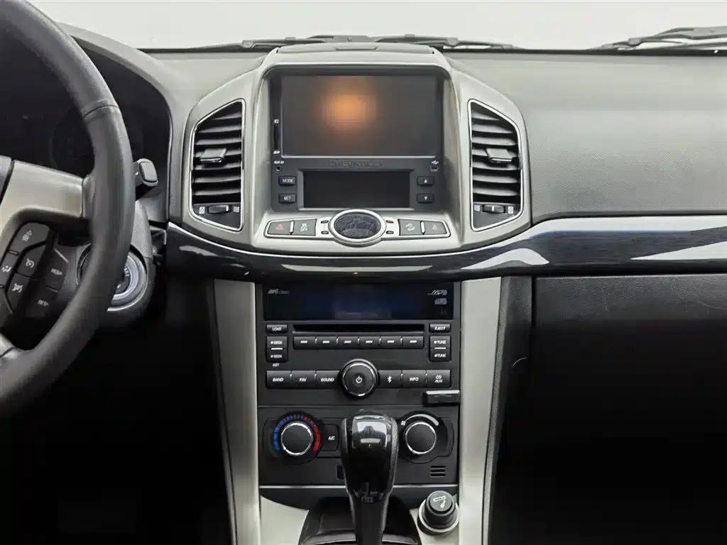 2012 Chevrolet Captiva 2.4L 4WD Flagship Edition 7-Seater — миниатюра 12