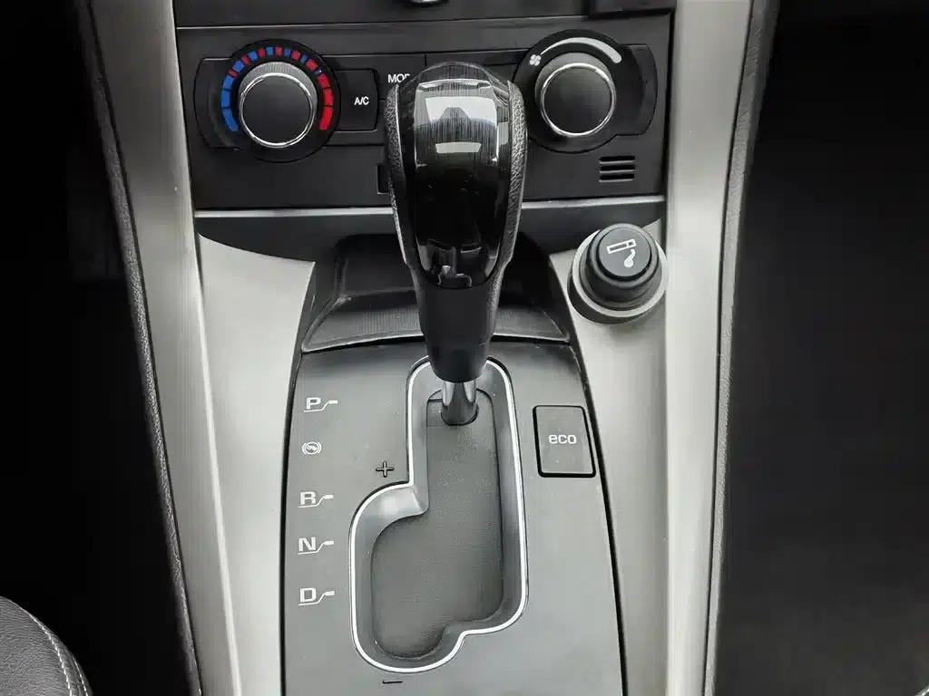 2012 Chevrolet Captiva 2.4L 4WD Flagship Edition 7-Seater — миниатюра 13