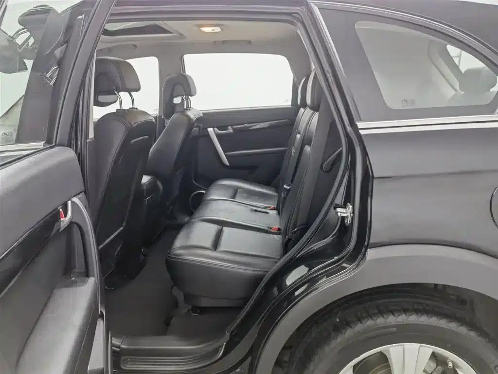 2012 Chevrolet Captiva 2.4L 4WD Flagship Edition 7-Seater — миниатюра 15