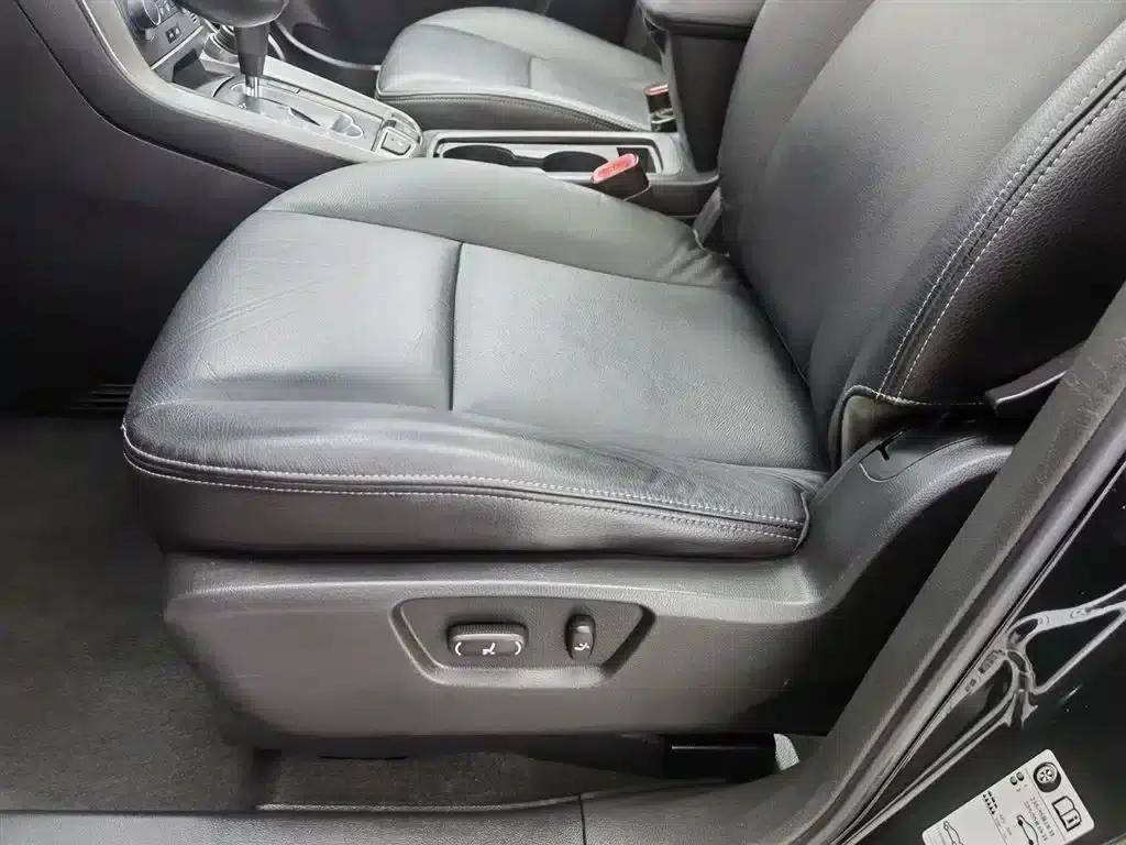 2012 Chevrolet Captiva 2.4L 4WD Flagship Edition 7-Seater — миниатюра 20