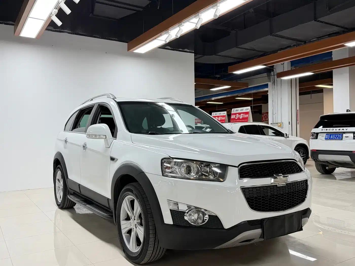 2012 Chevrolet Captiva 2.4L 4WD Flagship Edition 7-Seater — миниатюра 2