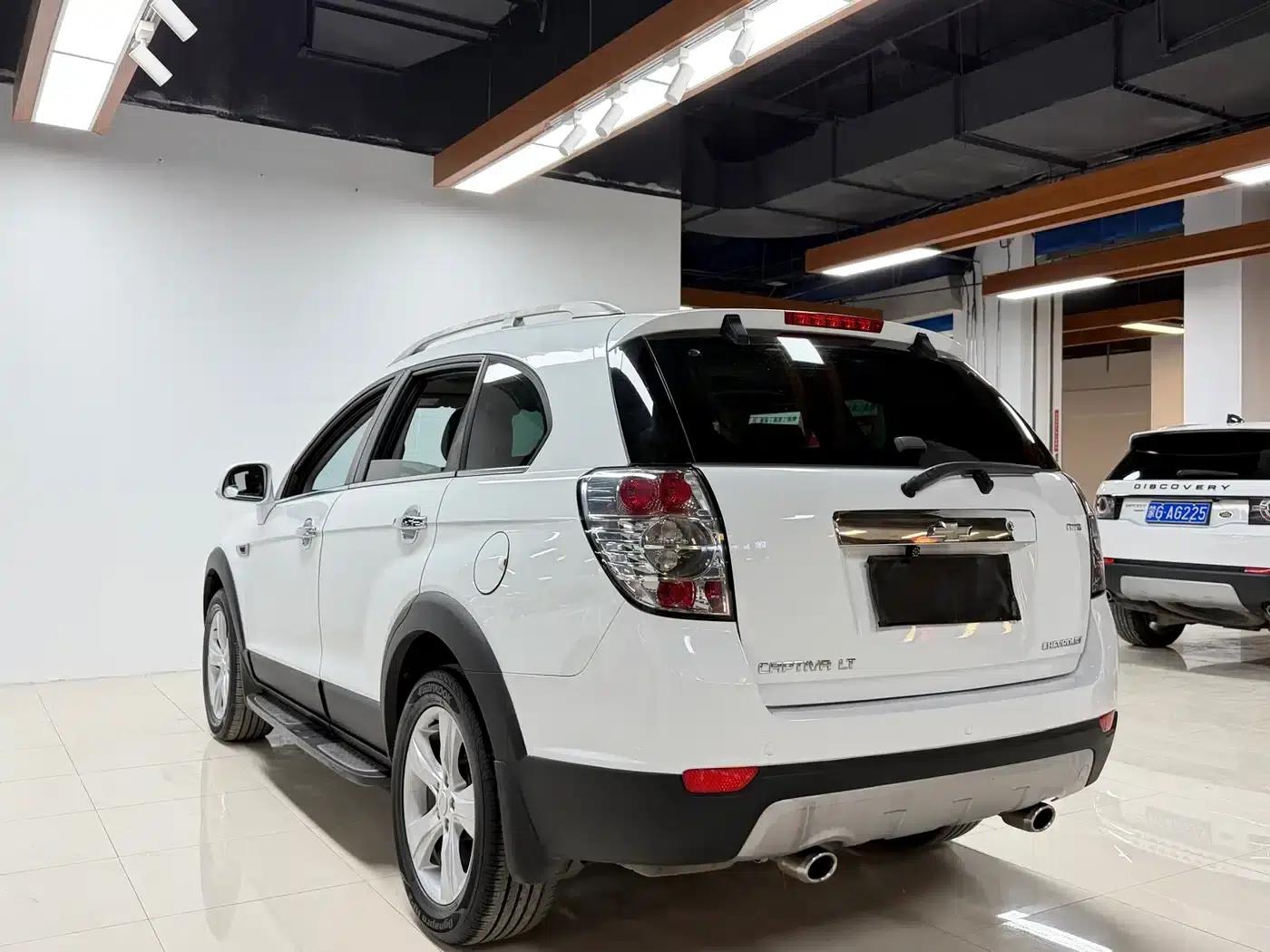 2012 Chevrolet Captiva 2.4L 4WD Flagship Edition 7-Seater — миниатюра 6